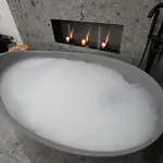Apartment Mit Badewanne, Kamin Und Parkplatz *