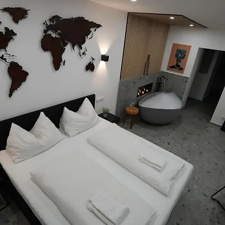 Mit Badewanne, Kamin Und Parkplatz Graz