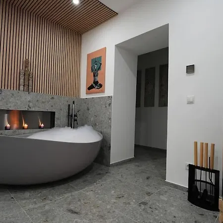 Apartamento Mit Badewanne, Kamin Und Parkplatz *