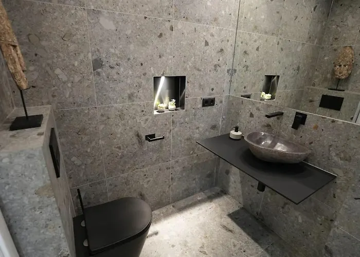 Mit Badewanne, Kamin Und Parkplatz Apartment