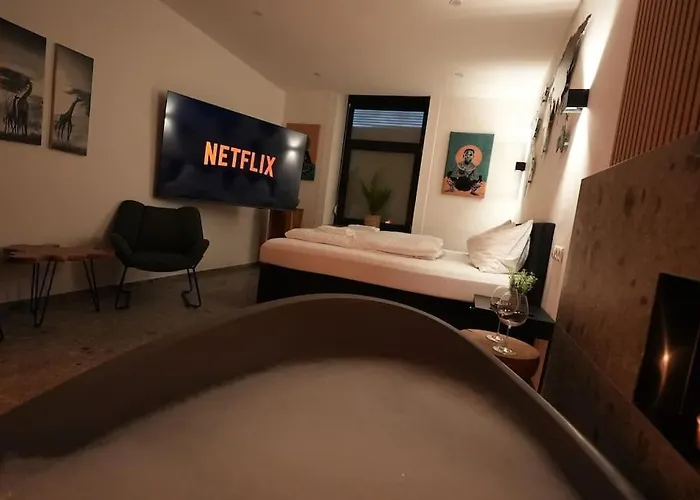 Mit Badewanne, Kamin Und Parkplatz Apartment *